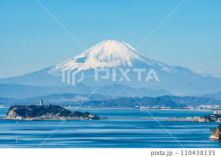 逗子からの江ノ島と富士山 逗子からの江ノ島と富士山 110438135