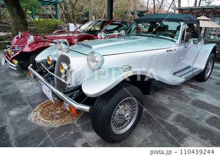 vintage car with lights vintage car with lights 110439244