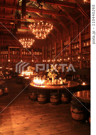 小樽バインのワインセラー（日本 北海道小樽市） 110440268