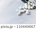 サプリメント　健康志向　健康イメージ 110440667