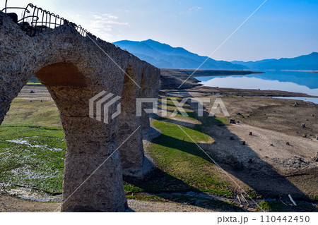 タウシュベツ川橋梁(2016年9月頃) タウシュベツ川橋梁(2016年9月頃) 110442450