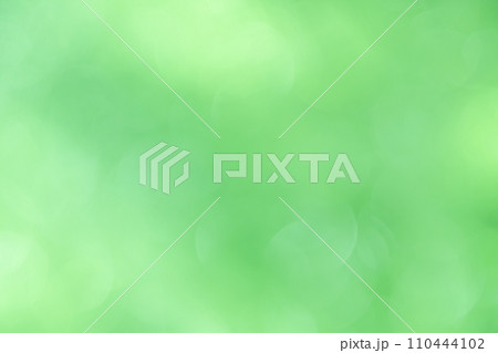 グリーンカラー系玉ボケイメージ 背景素材 グリーンカラー系玉ボケイメージ 背景素材 110444102