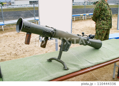 展示される陸上自衛隊の無反動砲 展示される陸上自衛隊の無反動砲 110444336