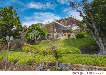 山梨 甲府城 稲荷曲輪門と天守台 110447773