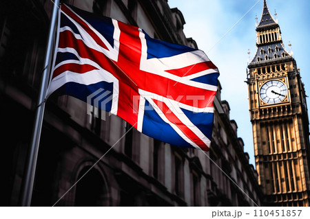 City of London flag background. London Big Ben, Elizabeth tower in England and flag of Great Britain 110451857