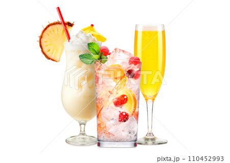 Set and collection of classic alcohol cocktails or mocktail isolated on white background with fresh summer fruits Set and collection of classic alcohol cocktails or mocktail isolated on white background with fresh summer fruits 110452993
