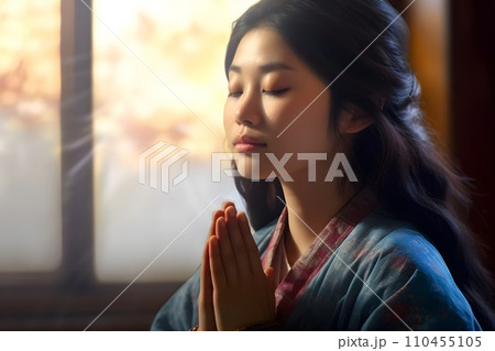 祈る日本人女性9　AI生成画像 110455105