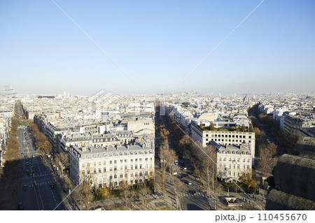 屋上から眺める街並み 110455670