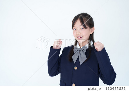 ガッツポーズ 小学生の女の子 ガッツポーズ 小学生の女の子 110455821