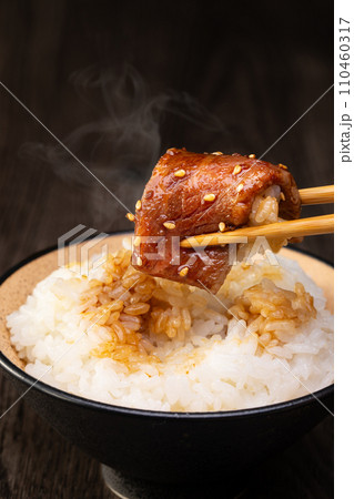 焼肉をごはんと食べる 110460317