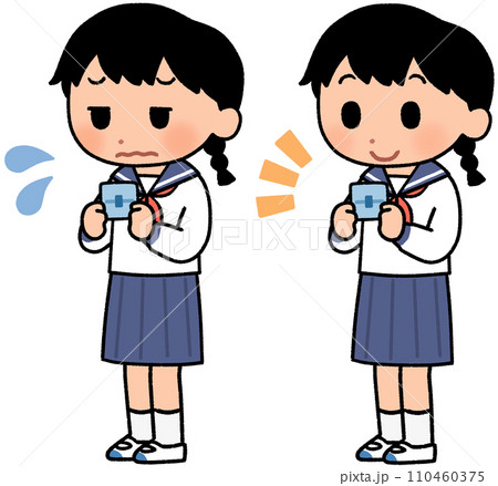 生理用品を持つ女子学生 110460375