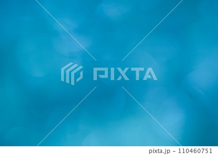 ブルーカラー系玉ボケイメージ 背景素材 ブルーカラー系玉ボケイメージ 背景素材 110460751