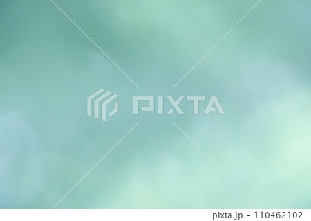 グリーン系玉ボケイメージ　背景素材 110462102