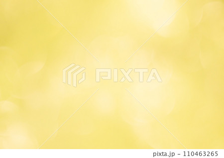 イエローカラー系玉ボケイメージ　背景素材 110463265
