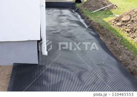 Construction of a blind area around a block house. Construction of a blind area around a block house. 110465553