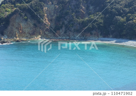 宇久須 黄金崎の海岸 西伊豆 宇久須 黄金崎の海岸 西伊豆 110471902