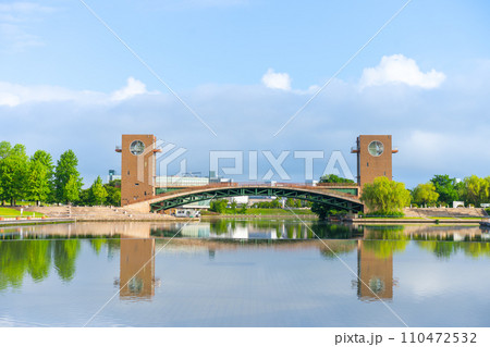富山県　富岩運河環水公園の景色 110472532
