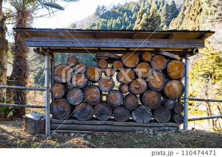 東京都桧原村　重要文化財小林家住宅　蒔き小屋 110474471