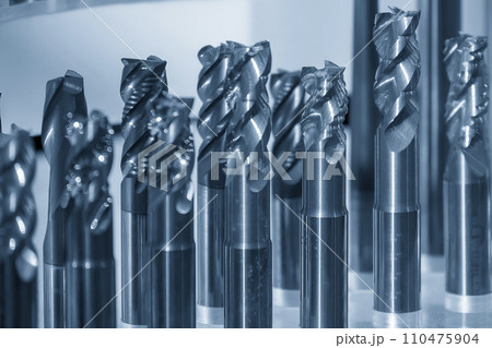 Close-up scene group of the used flat or square solid end mill tools. 110475904