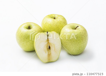 王林りんご　青りんごの代表　採れたて林檎　健康果物　人気フルーツ　 110477323