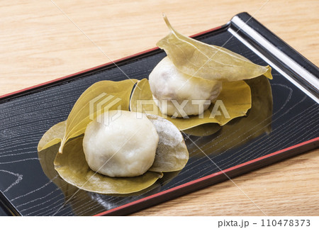 いばらまんじゅう　郷土菓子　和菓子　日本のお菓子　いばら餅　郷土料理 110478373