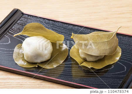 いばらまんじゅう　郷土菓子　和菓子　日本のお菓子　いばら餅　郷土料理 110478374