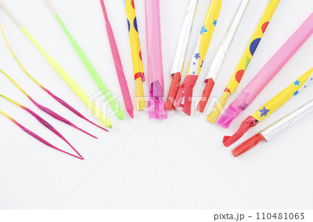 花火　白背景 110481065