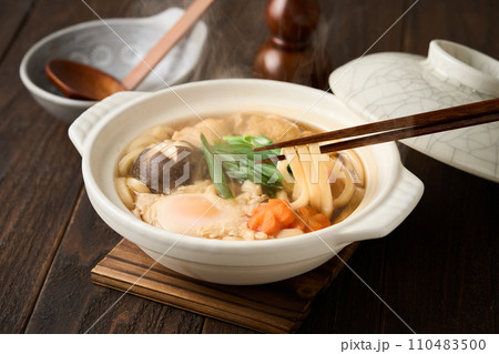 鍋焼きうどん 鍋焼きうどん 110483500