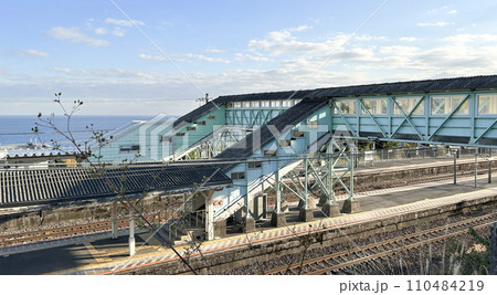 海辺の駅舎 海辺の駅舎 110484219