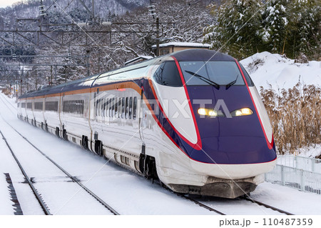 山形新幹線・E3系・SHINKANSEN 110487359