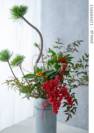 正月飾り 縁起の良い植物 新年のイメージ 正月飾り 縁起の良い植物 新年のイメージ 110489953