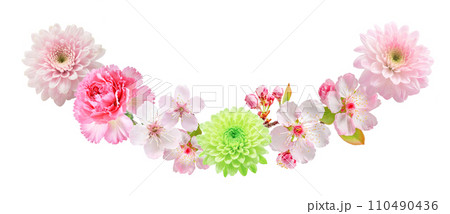 春のピンクの花のアレンジメント（AI生成画像） 110490436