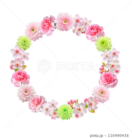 春のピンクの花のアレンジメント（AI生成画像） 110490438
