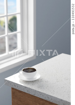 Interior with a warm atmosphere where you can enjoy calm relaxation with bright sunlight shining through. 110491532