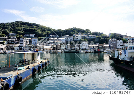 ゆったりとした時間が流れる島の風景 ゆったりとした時間が流れる島の風景 110493747
