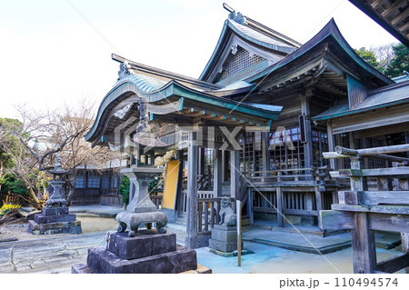 玄界灘見晴らす加部島の田島神社(佐賀県唐津市呼子町) 玄界灘見晴らす加部島の田島神社(佐賀県唐津市呼子町) 110494574