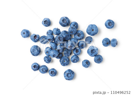 Pile of fresh blueberries isolated on white background, top view 110496252