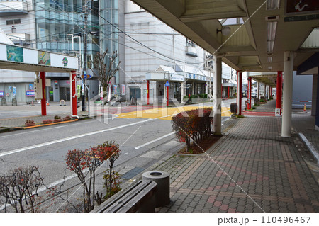 西中町商店街(富山県上市町) 110496467