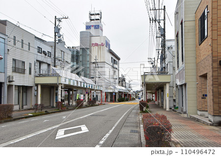 西中町商店街(富山県上市町) 110496472