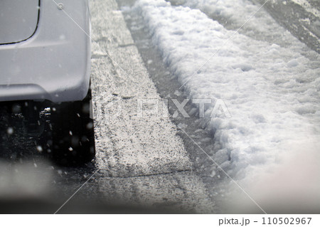 雪道の運転 雪道の運転 110502967
