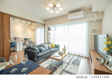 リビングルーム　住宅 110511106