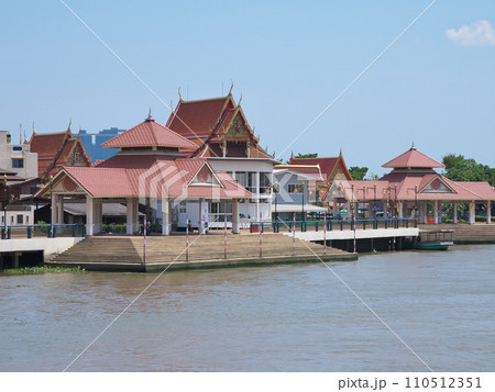 タイ　バンコク　チャオプラヤー川　リバークルーズ　ワット・サマンヌア　5月 110512351