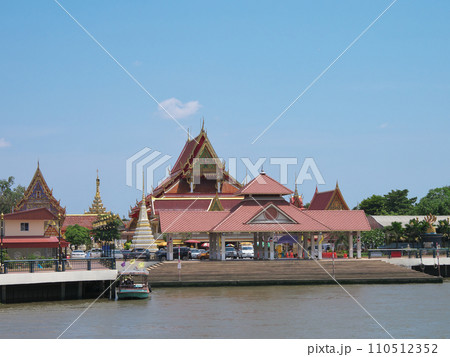 チャオプラヤー川　リバークルーズ　ワット・サマンヌア　5月 110512352