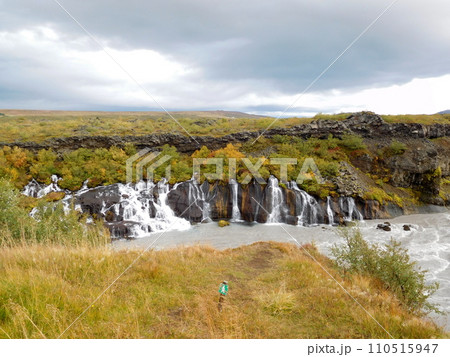 アイスランド 夏 西アイスランド フロインフォッサル アイスランド 夏 西アイスランド フロインフォッサル 110515947