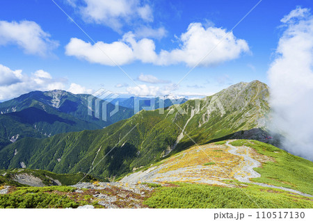 9月の北岳と仙丈ヶ岳 9月の北岳と仙丈ヶ岳 110517130