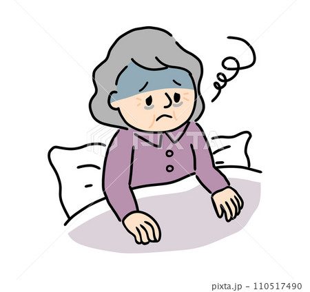 不眠に悩むシニア女性 110517490