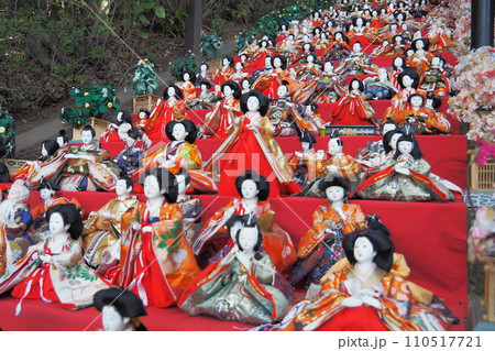ひな祭りのお雛様飾り、雛祭り、雛人形、三月 ひな祭りのお雛様飾り、雛祭り、雛人形、三月 110517721
