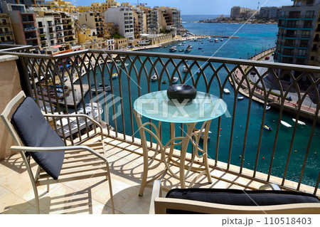 マルタ・セントジュリアンズ・スピノーラ湾 110518403