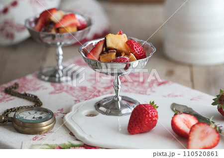 いちごのシフォンケーキ 110520861