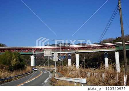 神奈川県足柄上郡山北町の御殿場線谷峨駅周辺の風景 110520975